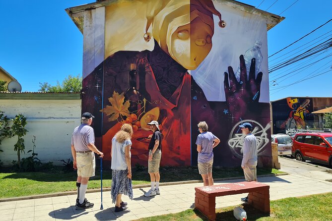 Street Art in Valparaiso and Wines in Casablanca from Santiago - Guides, vehicles, and the small-group difference