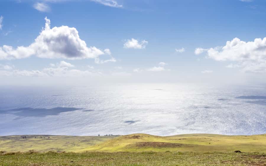 Terevaka Horse Excursion: The highest point and 360° view. - Reaching the 360-degree viewpoint
