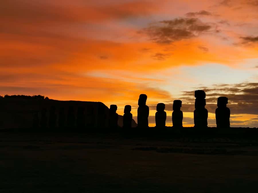 Tongariki Sunrise: Half Day Private Tour - Reading the moai as the light changes