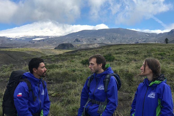 Trekking Mirador el volcano + Geometric hot springs - From Pucón to the Southern Side of Villarrica