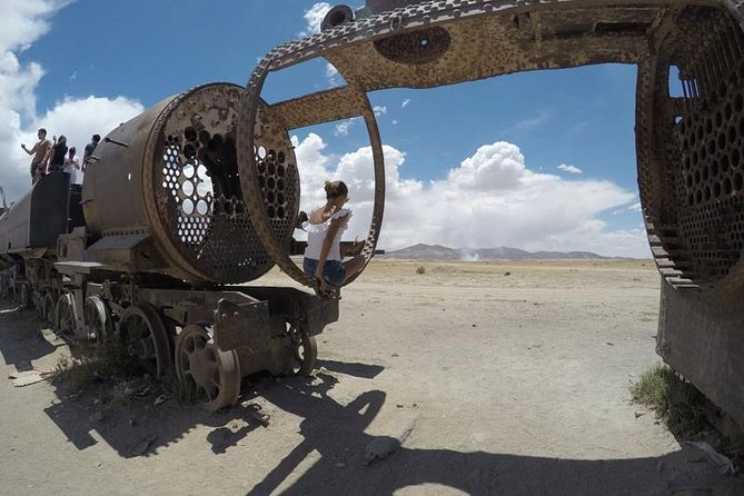 Uyuni Salt Flats 4-days tour from Atacama> private room available - Who should book this trip?