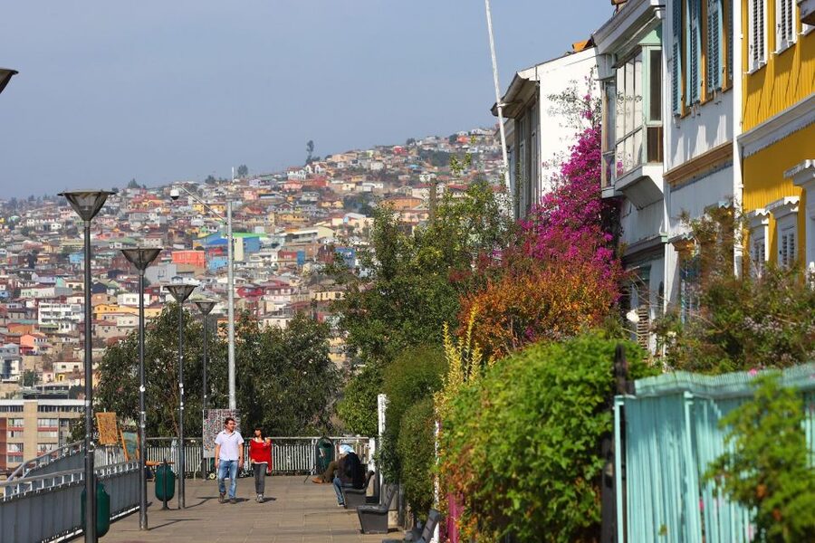 Valparaiso 3-Hour Walking Tour - Riding the funiculars to Cerro Alegre and Cerro Concepción