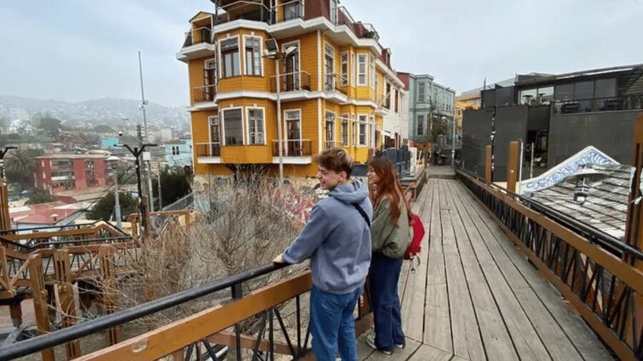 Valparaíso: Private Full Day Sightseeing Tour - A slow finish at Muelle Vergara