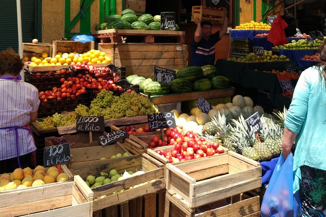 Valpo in 1 day: Authentic + Famous! Semi-private walking tour & public transport - The old town and Mercado del Puerto