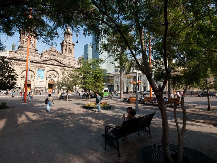 Walking City Tour with Funicular, Cable Car and Tasting - Why this four-hour route works for a first look at Santiago